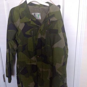 Original Swedish army splinter-camo M90 jacket